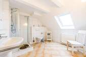 Badezimmer Dachgeschoss - 