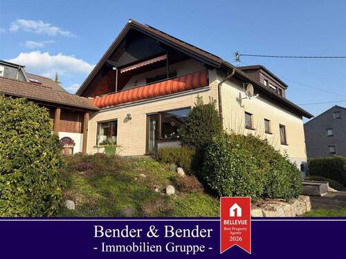 www.bender-immobilien.de - Charmantes Zweifamilienhaus mit Garage in ruhiger Wohngegend von HammSieg!
