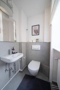 WC - 