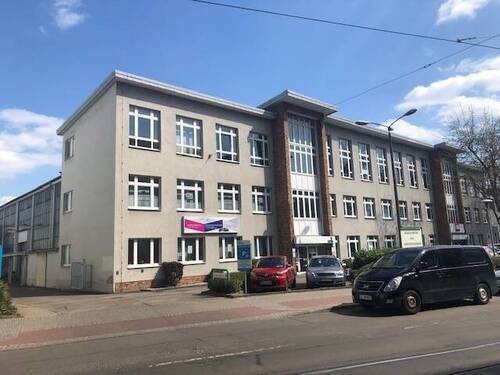 Objektansicht - Helle und geräumige Büroräume mit sehr guter Anbindung!