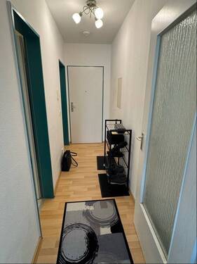 Flur - Etagenwohnung mit 31,10 m&sup2; in Freiberg zum Kaufen