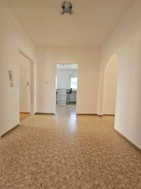 Flur - 3 Zimmer Etagenwohnung in Straubing