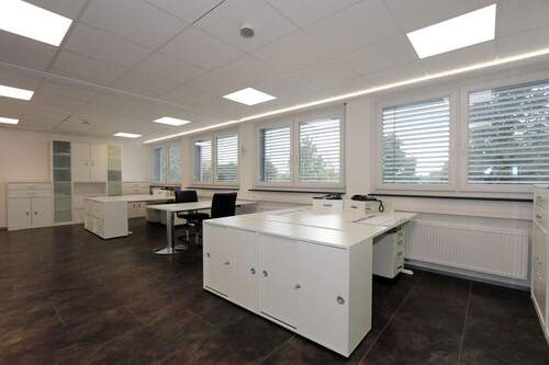 modern eingerichtete Büroräume - 