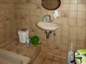 Gästebad mit Dusche im DG - 