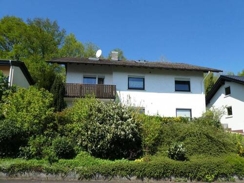Straßenansicht - 7 Zimmer Einfamilienhaus zum Kaufen in Wächtersbach