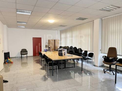 Bürofläche - Halle in Willich zur Miete