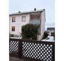 Doppelhaushälfte in ruhiger Lage mit Garten und Garage in Neumarkt - Gemeindeteil Stauf - Neumarkt in der Oberpfalz