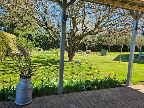 Unterm Freisitz.jpg - 