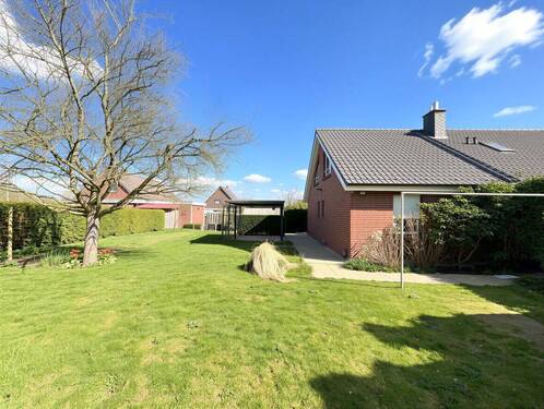 Garten - (KI generiert) - 8 Zimmer Mehrfamilienhaus, Wohnhaus zum Kaufen in Großwaabs
