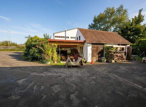 Außenansicht 3 - Nebengebäude und Carport-85.jpg - 6 Zimmer Mehrfamilienhaus, Wohnhaus in Kastl