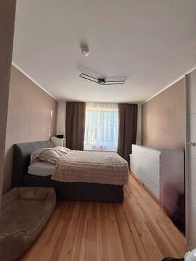 Schlafzimmer - 3 Zimmer Etagenwohnung zur Miete in Kaufbeuren