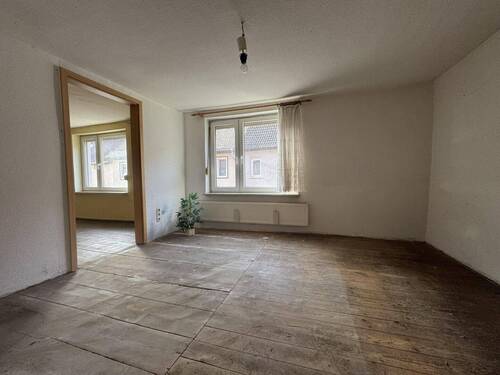 Schlafzimmer Erdgeschoss - Mehrfamilienhaus, Wohnhaus mit 220,00 m&sup2; in Am Ettersberg zum Kaufen