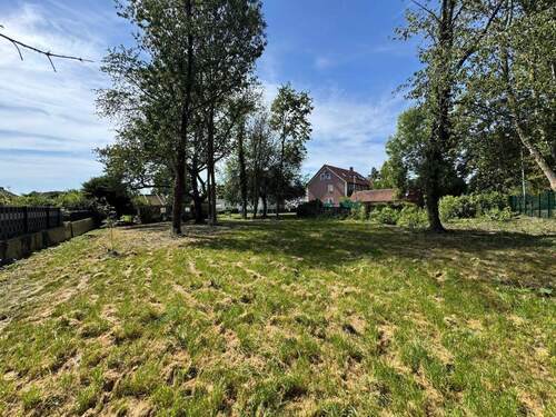 Grundstück - Mehrfamilienhaus, Wohnhaus mit 300,00 m&sup2; in Bergheim zum Kaufen