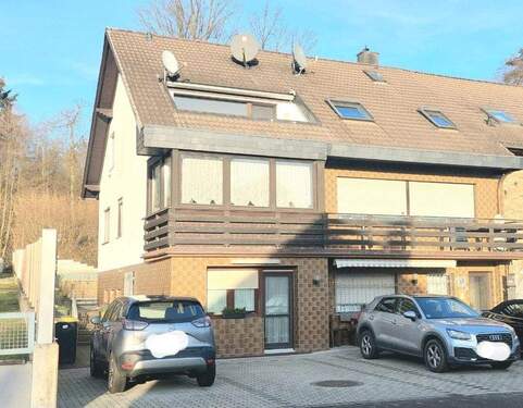 Eingangs - Straßenansicht - 3 Zimmer Etagenwohnung zum Kaufen in Lohmar