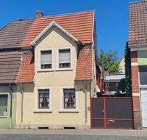 Wiesloch*** Doppelhaushälfte in zentraler Lage sucht ambitionierten Heimwerker