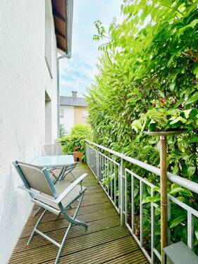 Seitlicher Balkon EG - 