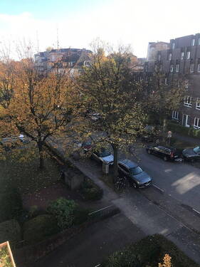 Blick vom Balkon - 2 Zimmer Etagenwohnung in Hamburg