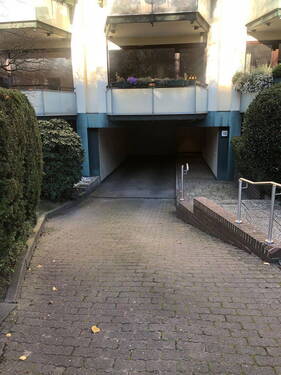 Garageneinfahrt - Etagenwohnung mit 73,00 m² in Hamburg zum Kaufen