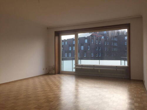 Großes Zimmer, Blick Balkon - 