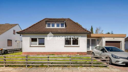 Außenansicht 2 - 7 Zimmer Einfamilienhaus in Brake (Unterweser)