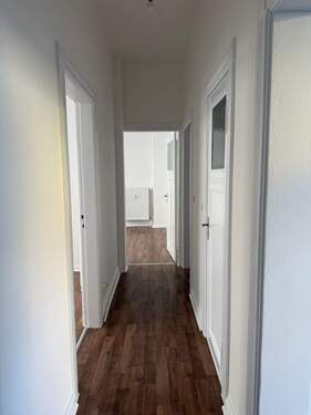 Flurbereich - 4 Zimmer Etagenwohnung zur Miete in Bremen