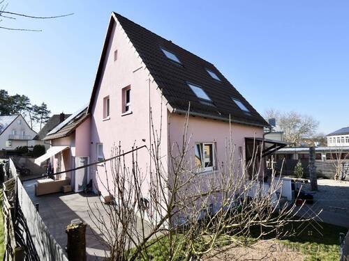 Außenansicht #02 - 6 Zimmer Mehrfamilienhaus, Wohnhaus zum Kaufen in Kaiserslautern