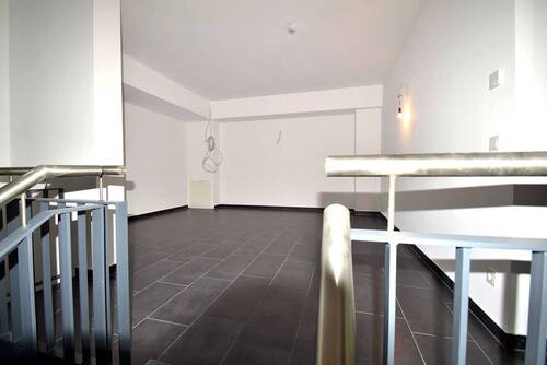 Hochparterre - Büro mit 140,40 m&sup2; in Hamburg zur Miete