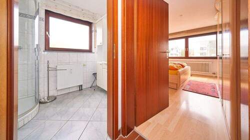 Eingänge_zu_Bad+Schlafzimmer - 