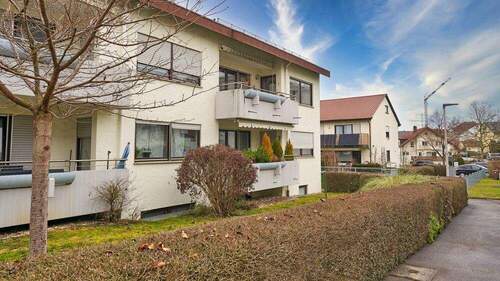 Aussenansichten - 4 Zimmer Etagenwohnung in Freiberg am Neckar