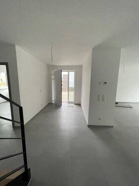 02.jpg - 5 Zimmer Doppelhaushälfte in Leopoldshöhe