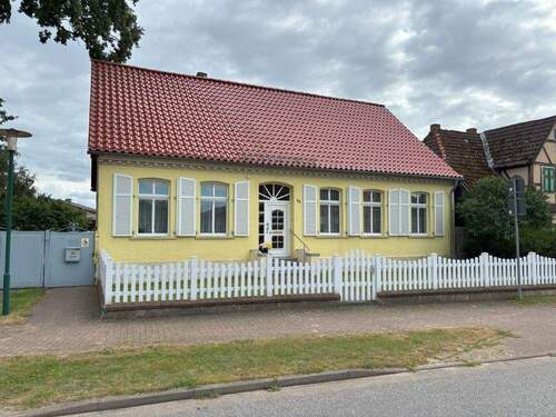 Einfamilienhaus in Lenzen - Besichtigung möglich am Freitag, den 24.10.25 Wohnen, wo andere die Natur genießen - Ihr Zuhause in Lenzen