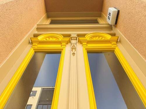 Eingangstür - 2 Zimmer Etagenwohnung zum Kaufen in Rostock