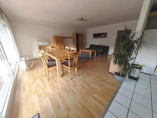 Wohnzimmer (3) - Etagenwohnung mit 94,00 m&sup2; in Rösrath / Forsbach zum Kaufen