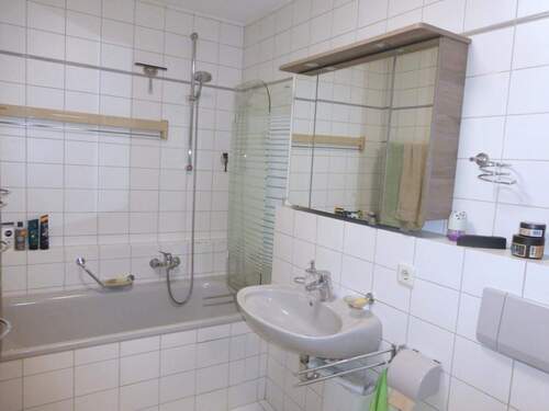 Bad mit WC, Blick 1 - 