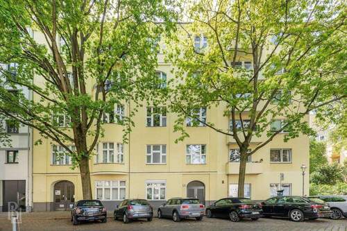 Hausansicht - 4 Zimmer Etagenwohnung zum Kaufen in Berlin