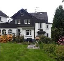 Ein - Zweifamilienhaus mit Handlungsbedarf zwischen Halver und Lüdenscheid