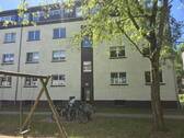 Hauseingang - Etagenwohnung mit 78,80 m&sup2; in Berlin zum Kaufen