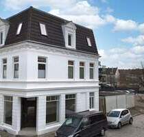 Charmantes Mehrfamilienhaus mit Gewerbeeinheit in Bremerhaven-Geestemünde