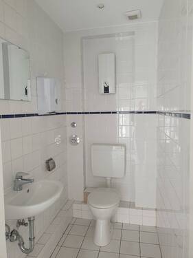 WC 2.jpg - 