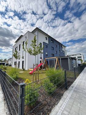 Hausansicht Süd, Ost.jpg - 4 Zimmer Terrassenwohnung in Plattling