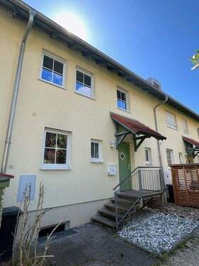 Hausansicht Nord.JPG - 5 Zimmer Mehrfamilienhaus, Wohnhaus in Landshut