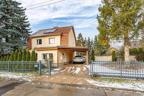 Einfahrt - Familientraum - Einfamilienhaus mit großem Garten in Hoppegarten