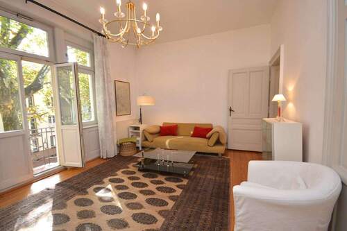 Wohnen - 2 Zimmer Etagenwohnung in Frankfurt am Main