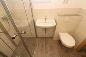Beispiel Bad mit Dusche - 2 Zimmer Etagenwohnung in Freiberg