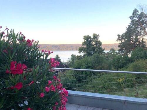 Ausblick Balkon - Einfamilienhaus mit 252,60 m&sup2; in Überlingen zum Kaufen