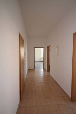 Flur - 2 Zimmer Etagenwohnung zur Miete in Döbeln