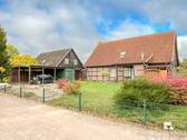 Straßenansicht - Gepflegtes Zweifamilienhaus in Pretzier