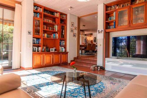 Wohnzimmer - Einfamilienhaus mit 230,00 m&sup2; in Kassel zum Kaufen