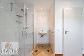 Duschbad mit Tageslicht - 