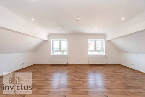 Wohnzimmer - 3 Zimmer Etagenwohnung zur Miete in Massenbachhausen